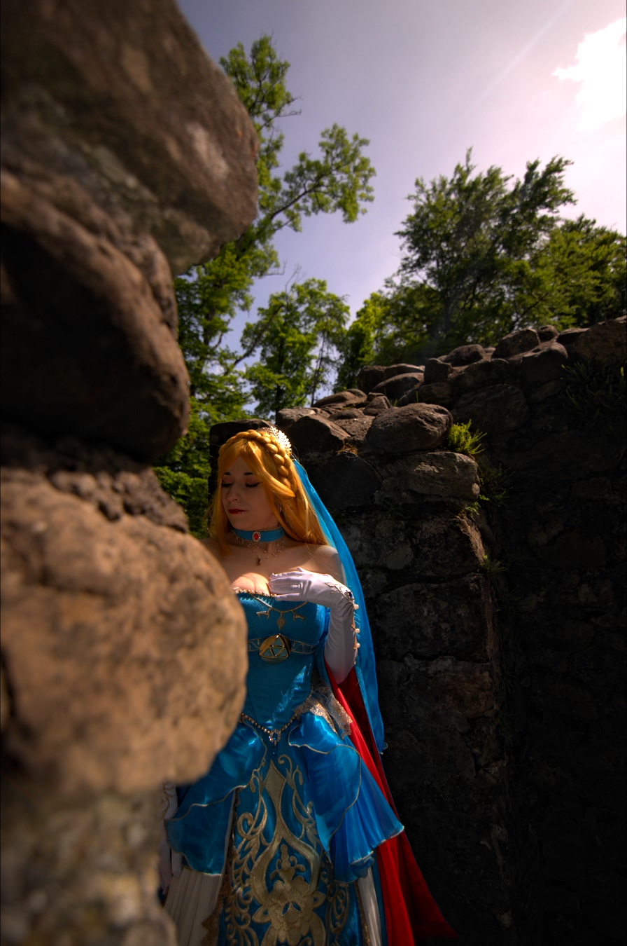 Zelda_by_Moniii_ii23-003